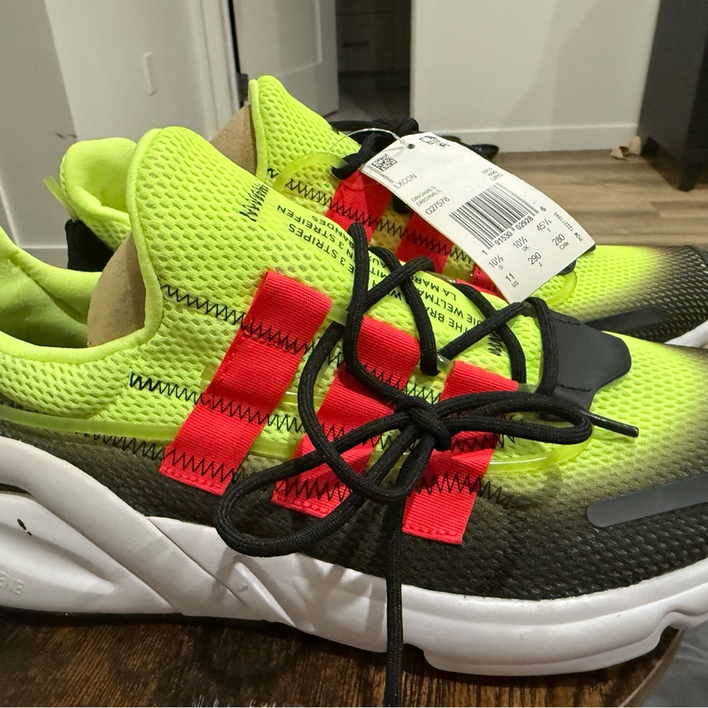 Men’s  Neon Yellow Athletic Sneakers with Red Accents size 11